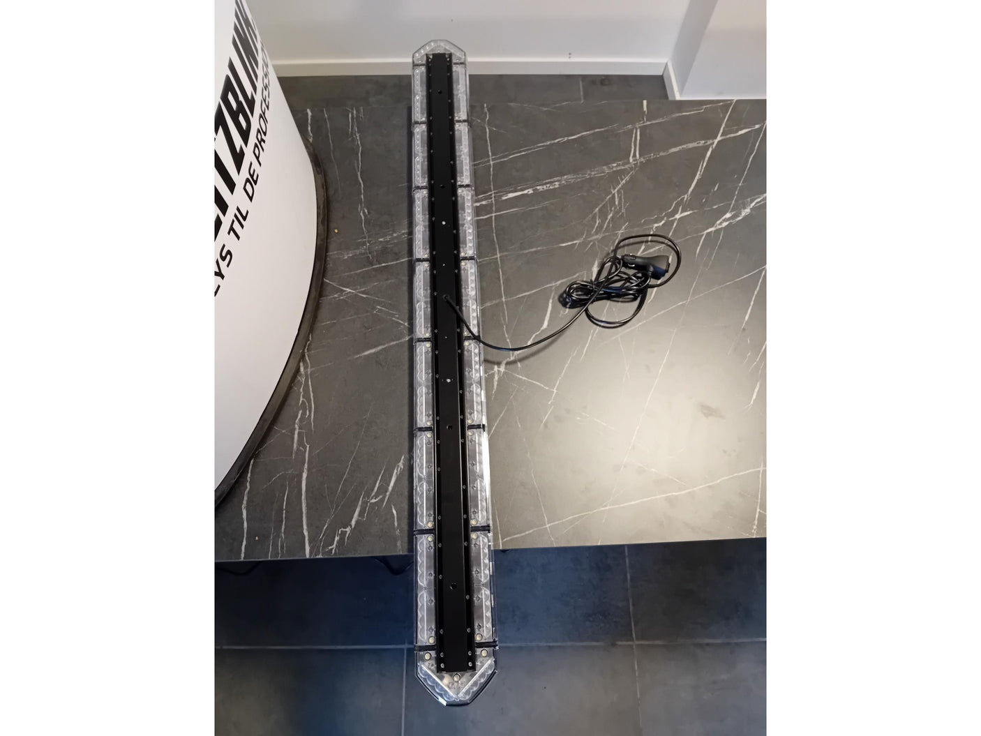 Blitzbro i SLIM design 127 cm