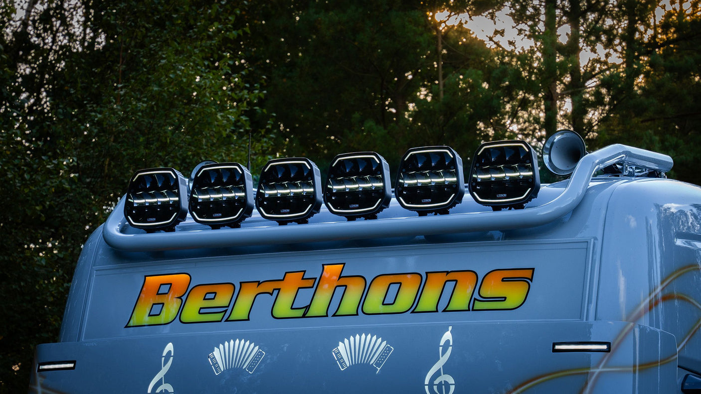 Fjernlys m. advarselsblitz og m. markeringlys 9" ( Gul eller Hvid ) - BRED lysstråle