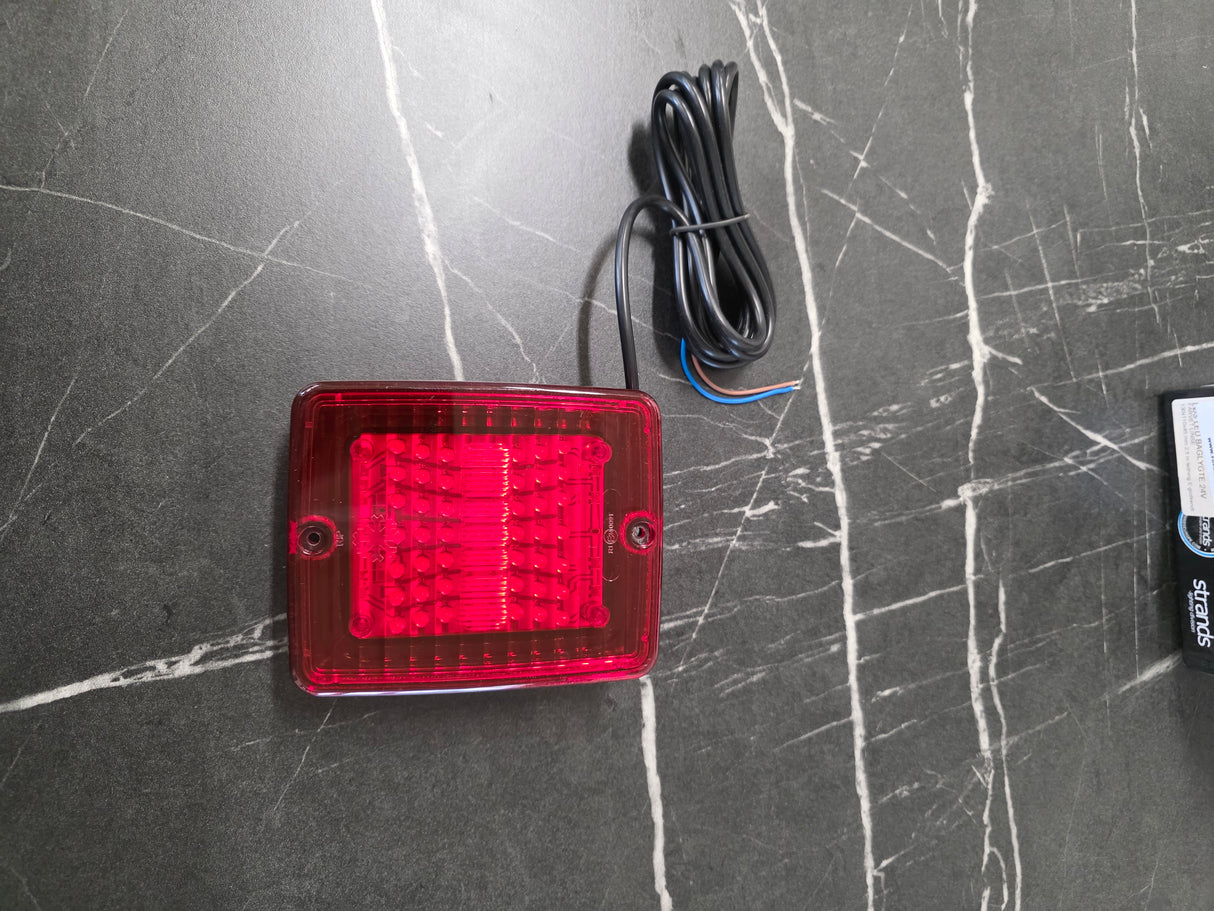 STRANDS IZE LED Tågelygte Rød 24V