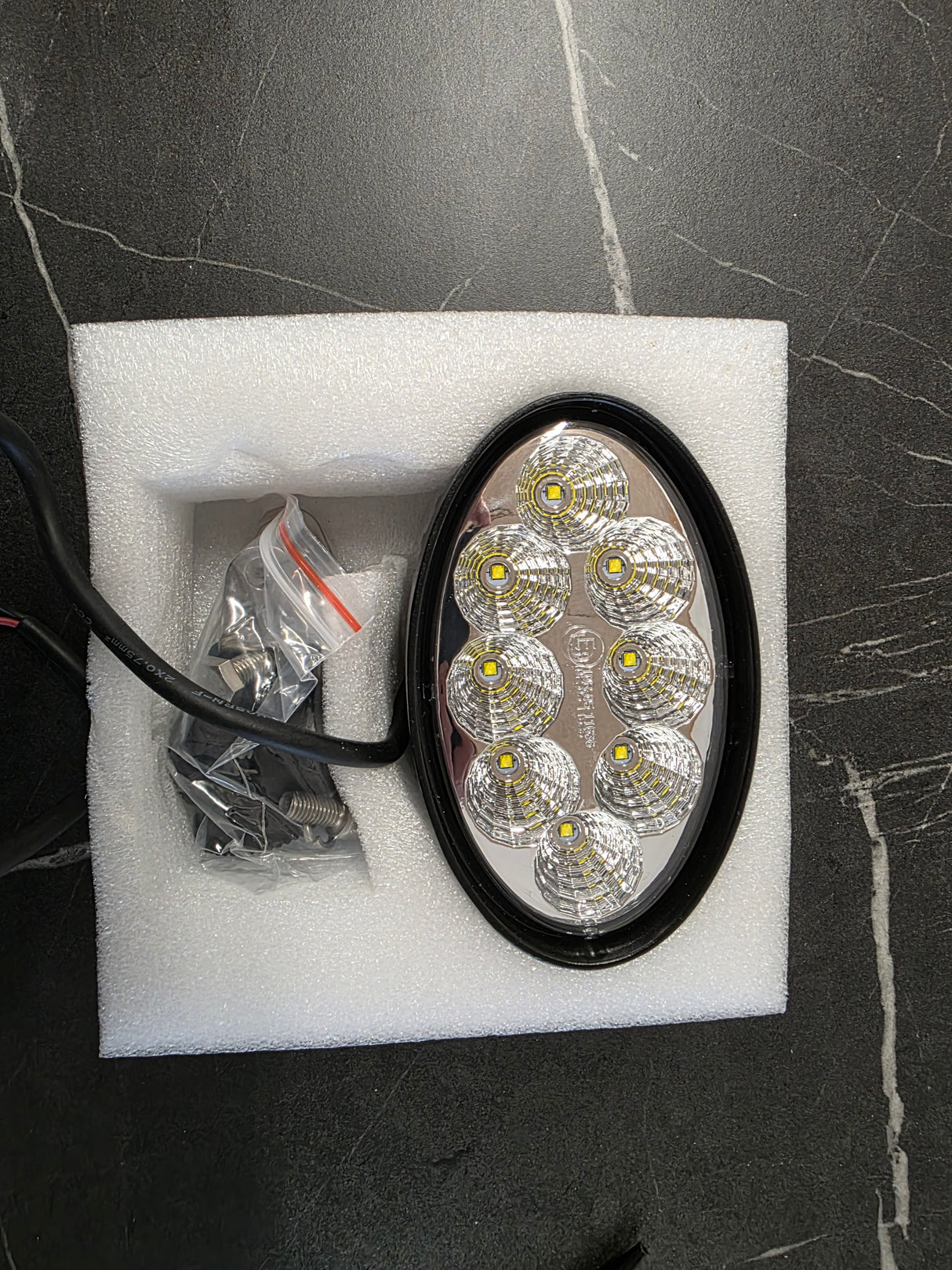 Oval LED Arbejdslys 2400 Lumen (9–32V, 24W)